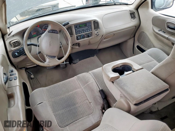 2002 Ford F-150 XL z VIN 1FTRX17W62KB68140, wystawiony jako Copart lot #54826645 z przebiegiem 259 227 mil mil oraz Szkoda całkowita • Salvage title. Historia ofert i sprzedaży dostępna na DreamBid. Obrazek 8.