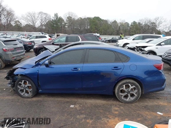 2021 Kia Forte LXS with VIN 3KPF24AD8ME397855, listed as a IAAI auction lot 41621426 with 157,000 mi miles. Bid and sale history available at carsss.com. Image 14.