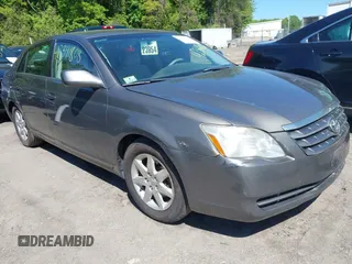 2007 Toyota Avalon XL z VIN 4T1BK36B07U182584, wystawiony jako IAAI lot #42341808 z przebiegiem 170 773 mil mil oraz . Historia ofert i sprzedaży dostępna na DreamBid. Obrazek 1.