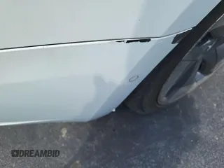 2020 Tesla Model 3 Long Range z VIN 5YJ3E1EB3LF646315, wystawiony jako IAAI lot #42398524 z przebiegiem 51 652 mil mil oraz . Historia ofert i sprzedaży dostępna na DreamBid. Obrazek 28.