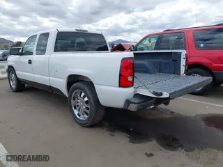 2006 Chevrolet Silverado 1500 LT1 with VIN 2GCEC19V861124371, listed as a IAAI auction lot 41776154 with 222,653 mi miles. Bid and sale history available at carsss.com. Image 3.