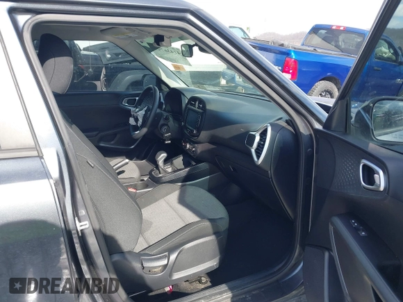 2020 Kia Soul S with VIN KNDJ23AU8L7735175, listed as a IAAI auction lot 41436799 with 125,581 mi miles. Bid and sale history available at carsss.com. Image 5.