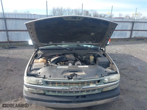 2000 Chevrolet Silverado 1500 LS with VIN 2GCEC19T4Y1217633, listed as a IAAI auction lot 41738532 with 1 mi miles. Bid and sale history available at carsss.com. Image 10.