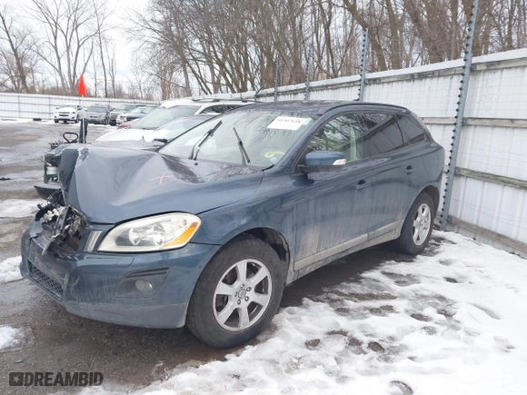 2010 Volvo XC60 3.2L with VIN YV4960DZ2A2064199, listed as a IAAI auction lot 41307658 with 72,194 mi miles. Bid and sale history available at carsss.com. Image 17.
