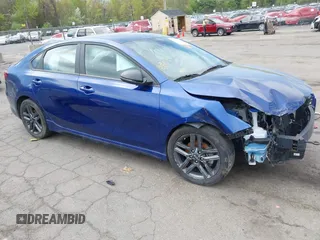 2021 Kia Forte GT-Line with VIN 3KPF34AD4ME423784, listed as a IAAI auction lot 42177423 with 17,174 mi miles and . Bid and sale history available at carsss.com. Image 1.