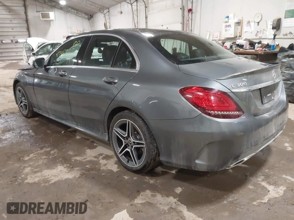 2021 Mercedes-Benz C 300 z VIN W1KWF8EBXMR637714, wystawiony jako IAAI lot #41346253 z przebiegiem 45 382 mil mil oraz . Historia ofert i sprzedaży dostępna na DreamBid. Obrazek 3.