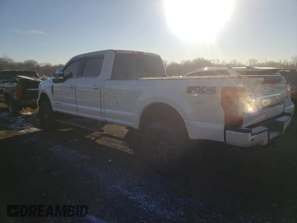 2019 Ford F-350 XL with VIN 1FT8W3BTXKEC05650, listed as a Copart auction lot 82806744 with 198,971 mi miles and Salvage Title. Bid and sale history available at DreamBid. Image 2.