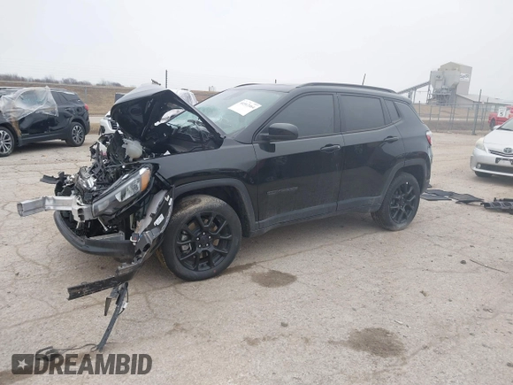 2024 Jeep Compass Latitude with VIN 3C4NJDBN7RT142526, listed as a IAAI auction lot 41512464 with 5,429 mi miles. Bid and sale history available at carsss.com. Image 18.