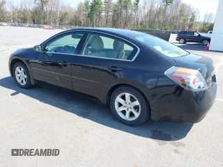 2009 Nissan Altima 2.5 S with VIN 1N4AL21E39C130776, listed as a IAAI auction lot 42108901 with 183,424 mi miles. Bid and sale history available at carsss.com. Image 3.