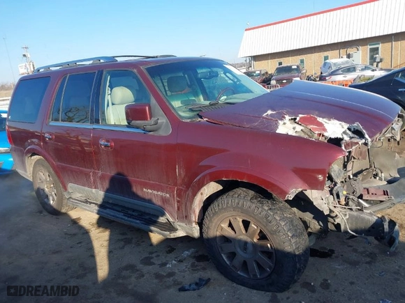 2003 Lincoln Navigator Ultimate with VIN 5LMFU27R53LJ13307, listed as a IAAI auction lot 41311773 with NaN miles. Bid and sale history available at carsss.com. Image 14.
