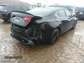 2025 Nissan Altima SV with VIN 1N4BL4DV2SN309199, listed as a IAAI auction lot 41677012 with 1,943 mi miles and . Bid and sale history available at DreamBid. Image 4.