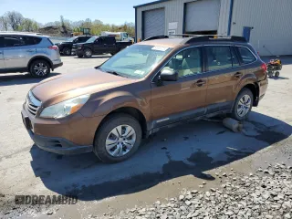 2011 Subaru Outback 2.5i z VIN 4S4BRBAC8B3331439, wystawiony jako Copart lot #54906775 z przebiegiem 91 274 mil mil oraz Szkody całkowita. Historia ofert i sprzedaży dostępna na DreamBid. Obrazek 1.