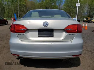 2011 Volkswagen Jetta SE z VIN 3VWDZ7AJ4BM316537, wystawiony jako Copart lot #55170355 z przebiegiem 185 265 mil mil oraz Czysty tytuł • Clean title. Historia ofert i sprzedaży dostępna na DreamBid. Obrazek 6.