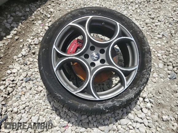 2024 Alfa Romeo Stelvio Ti z VIN ZASPAKBN7R7D70650, wystawiony jako Copart lot #63220614 z przebiegiem 8 078 mil mil oraz Nie do naprawy • Non repairable. Historia ofert i sprzedaży dostępna na DreamBid. Obrazek 13.