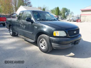2002 Ford F-150 XL с VIN 1FTRX17282NA56399, выставлен на аукционе IAAI как лот 42251078 с пробегом 287 376 миль миль и . История ставок и продаж доступна на DreamBid. Изображение 1.