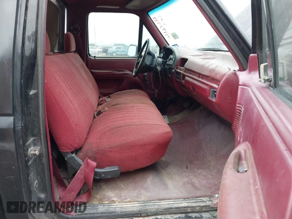 1994 Ford F-150 with VIN 1FTDF15Y3RNB42508, listed as a IAAI auction lot 41792399 with 12,828 mi miles. Bid and sale history available at carsss.com. Image 5.