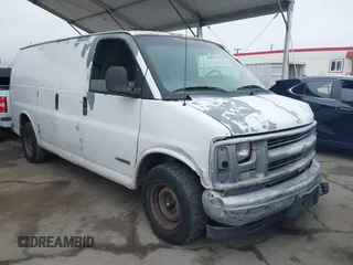 2002 Chevrolet City Express Cargo z VIN 1GCFG15W421104562, wystawiony jako IAAI lot #41866618 z przebiegiem 269 945 mil mil oraz . Historia ofert i sprzedaży dostępna na DreamBid. Obrazek 1.