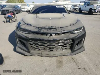 2022 Chevrolet Camaro ZL1 with VIN 1G1FK1R60N0128613, listed as a Copart auction lot 76569064 with 9,577 mi miles and Clean Title. Bid and sale history available at carsss.com. Image 5.