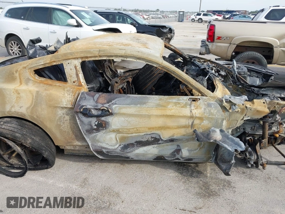 2017 Ford Mustang EcoBoost с VIN 1FA6P8TH6H5342983, выставлен на аукционе IAAI как лот 42225972 с пробегом Не указан миль и . История ставок и продаж доступна на DreamBid. Изображение 12.