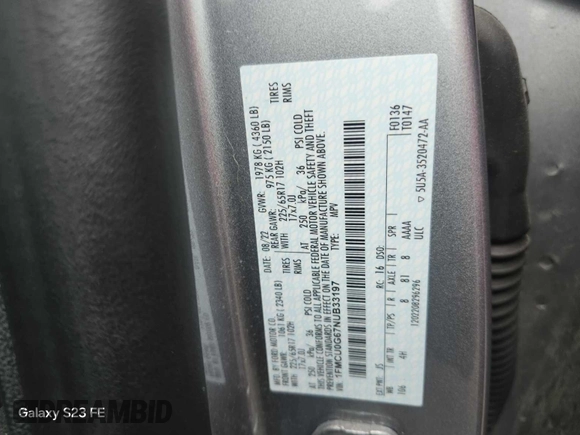 2022 Ford Escape SE z VIN 1FMCU0G67NUB33197, wystawiony jako IAAI lot #42846802 z przebiegiem 39 336 mil mil oraz . Historia ofert i sprzedaży dostępna na DreamBid. Obrazek 24.