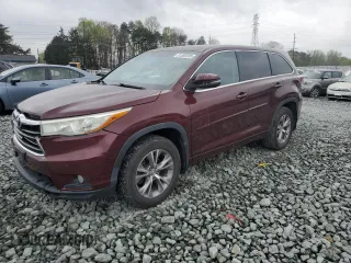 2015 Toyota Highlander LE z VIN 5TDBKRFH3FS214460, wystawiony jako Copart lot #51589305 z przebiegiem 129 918 mil mil oraz Szkoda całkowita • Salvage title. Historia ofert i sprzedaży dostępna na DreamBid. Obrazek 1.