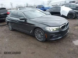 2018 BMW 5 Series 530i xDrive with VIN WBAJA7C55JWC76884, listed as a IAAI auction lot 41685146 with 71,320 mi miles. Bid and sale history available at carsss.com. Image 1.