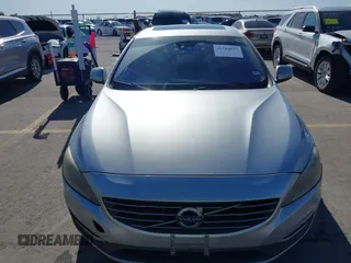 2014 Volvo S60 T5 z VIN YV1612FS7E1290034, wystawiony jako IAAI lot #41784577 z przebiegiem 200 780 mil mil oraz . Historia ofert i sprzedaży dostępna na DreamBid. Obrazek 6.