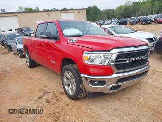 2022 Ram 1500 Big Horn z VIN 1C6SRFMT9NN131094, wystawiony jako IAAI lot #42003113 z przebiegiem 51 901 mil mil oraz . Historia ofert i sprzedaży dostępna na DreamBid. Obrazek 1.