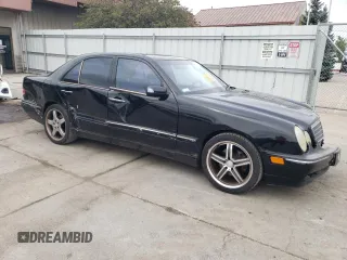 2001 Mercedes-Benz E-Class with VIN WDBJF65J61B307118, listed as a Copart auction lot 72564424 with Not Provided miles and Clean Title. Bid and sale history available at carsss.com. Image 4.