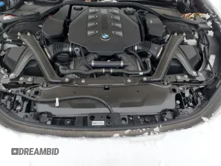 2024 BMW 7 Series 760i xDrive z VIN WBA33EJ02RCR48098, wystawiony jako Copart lot #87464234 z przebiegiem 8 320 mil mil oraz Szkoda całkowita • Salvage title. Historia ofert i sprzedaży dostępna na DreamBid. Obrazek 11.