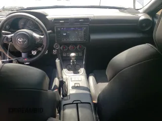 2024 Toyota 86 Premium z VIN JF1ZNBE15R9756816, wystawiony jako Copart lot #52430055 z przebiegiem 5 010 mil mil oraz Szkoda całkowita • Salvage title. Historia ofert i sprzedaży dostępna na DreamBid. Obrazek 8.