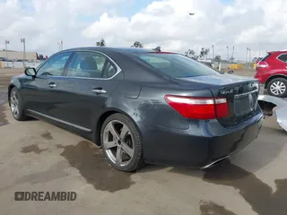 2007 Lexus LS 460 L с VIN JTHGL46F075002562, выставлен на аукционе IAAI как лот 42110316 с пробегом Не указан миль и . История ставок и продаж доступна на DreamBid. Изображение 3.