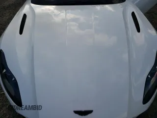 2019 Aston Martin DB11 V8 z VIN SCFRMFAW0KGL05298, wystawiony jako Copart lot #73723684 z przebiegiem Nie podano mil oraz Nie do naprawy. Historia ofert i sprzedaży dostępna na DreamBid. Obrazek 11.