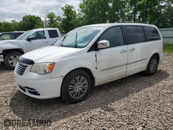 2014 Chrysler Town & Country Touring L z VIN 2C4RC1CG2ER277100, wystawiony jako Copart lot #61407975 z przebiegiem 190 577 mil mil oraz Szkoda całkowita • Salvage title. Historia ofert i sprzedaży dostępna na DreamBid. Obrazek 1.