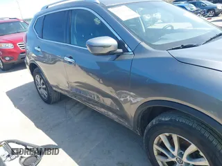 2018 Nissan Rogue SV z VIN KNMAT2MV6JP569246, wystawiony jako IAAI lot #42085827 z przebiegiem 143 364 mil mil oraz . Historia ofert i sprzedaży dostępna na DreamBid. Obrazek 6.