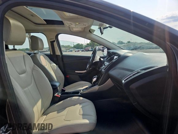 2017 Ford Focus Titanium with VIN 1FADP3N22HL279489, listed as a Copart auction lot 60740945 with 111,654 mi miles and Clean title. Bid and sale history available at DreamBid. Image 5.