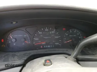 2000 Ford Taurus SE with VIN 1FAFP53U6YG111341, listed as a Copart auction lot 70696814 with 98,033 mi miles and Clean Title. Bid and sale history available at DreamBid. Image 9.