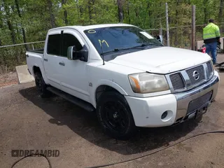2004 Nissan Titan LE with VIN 1N6AA07B34N515783, listed as a IAAI auction lot 42109749 with 228,326 mi miles and . Bid and sale history available at carsss.com. Image 1.