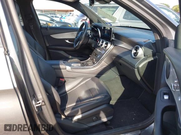 2022 Mercedes-Benz GLC 300 with VIN W1N0G8DB9NV331605, listed as a IAAI auction lot 42499187 with 58,644 mi miles and . Bid and sale history available at DreamBid. Image 5.