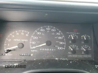 1998 Chevrolet Silverado 1500 with VIN 1GCEK19R1WE147639, listed as a Copart auction lot 55792545 with 193,501 mi miles and Salvage Title. Bid and sale history available at DreamBid. Image 9.