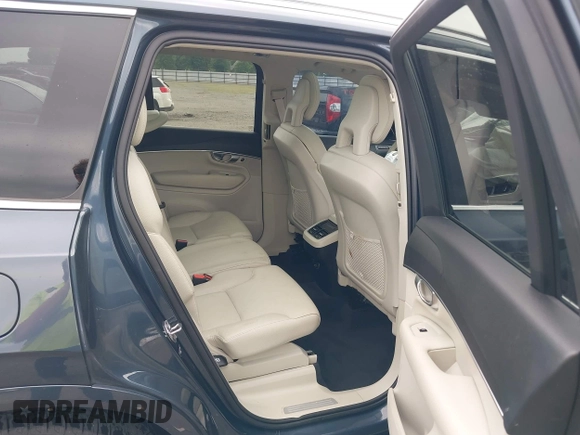 2020 Volvo XC90 Momentum с VIN YV4102CK2L1546386, выставлен на аукционе IAAI как лот 42413944 с пробегом 111 562 миль миль и . История ставок и продаж доступна на DreamBid. Изображение 8.