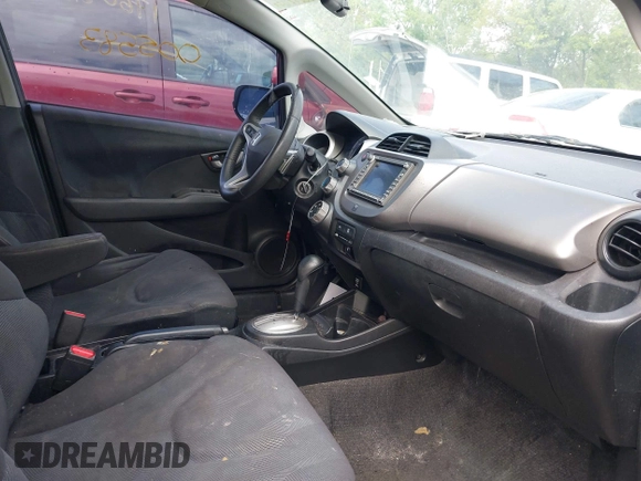 2010 Honda Fit Sport with VIN JHMGE8H62AS005583, listed as a IAAI auction lot 41540840 with 176,687 mi miles and . Bid and sale history available at DreamBid. Image 5.