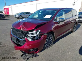 2023 Chrysler Pacifica Hybrid Limited with VIN 2C4RC1S7XPR518695, listed as a IAAI auction lot 41301401 with 24,433 mi miles. Bid and sale history available at carsss.com. Image 6.