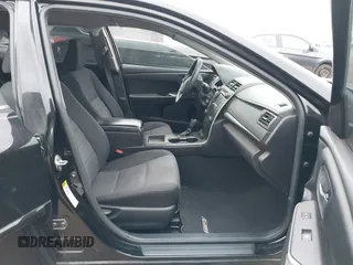 2017 Toyota Camry XLE with VIN 4T1BF1FK0HU344840, listed as a IAAI auction lot 41802154 with 132,807 mi miles. Bid and sale history available at carsss.com. Image 5.