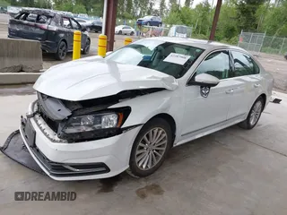 2016 Volkswagen Passat SE z VIN 1VWBT7A32GC057162, wystawiony jako IAAI lot #42287908 z przebiegiem 32 127 mil mil oraz . Historia ofert i sprzedaży dostępna na DreamBid. Obrazek 18.