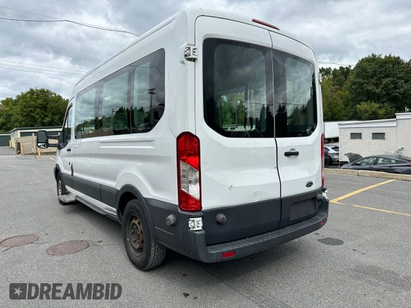 2015 Ford Transit XL с VIN 1FDZX2CM5FKA43044, выставлен на аукционе Copart как лот 73170894 с пробегом 215 199 миль миль и Чистый • Clean title. История ставок и продаж доступна на DreamBid. Изображение 2.