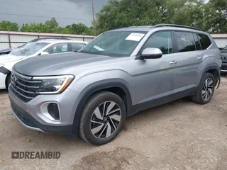 2025 Volkswagen Atlas SE z VIN 1V2HR2CA8SC531486, wystawiony jako IAAI lot #42508906 z przebiegiem 10 565 mil mil oraz . Historia ofert i sprzedaży dostępna na DreamBid. Obrazek 18.