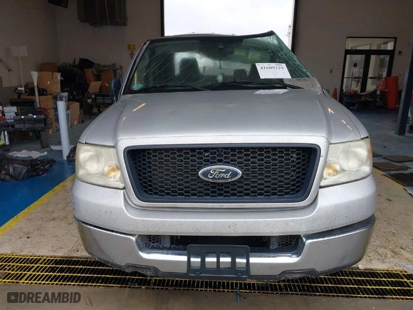 2005 Ford F-150 XLT with VIN 1FTPW12565FA29941, listed as a IAAI auction lot 41609219 with 1 mi miles. Bid and sale history available at carsss.com. Image 12.