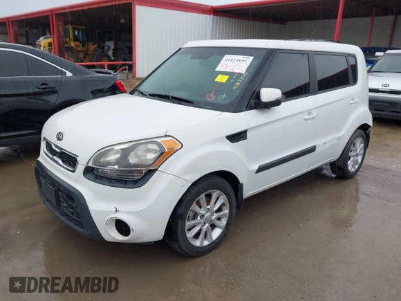 2012 Kia Soul + with VIN KNDJT2A69C7441065, listed as a IAAI auction lot 41821091 with 197,441 mi miles. Bid and sale history available at carsss.com. Image 2.