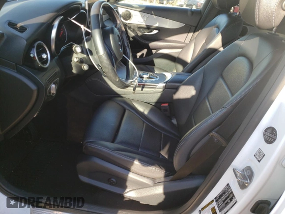 2019 Mercedes-Benz GLC with VIN WDC0G4KB1KF656137, listed as a Copart auction lot 73082562 with 35,893 mi miles. Bid and sale history available at carsss.com. Image 7.